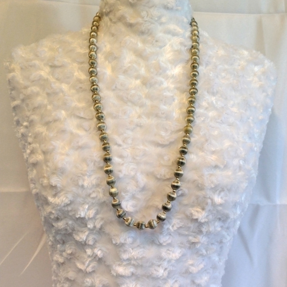 𝅺beaded necklace gray and gold